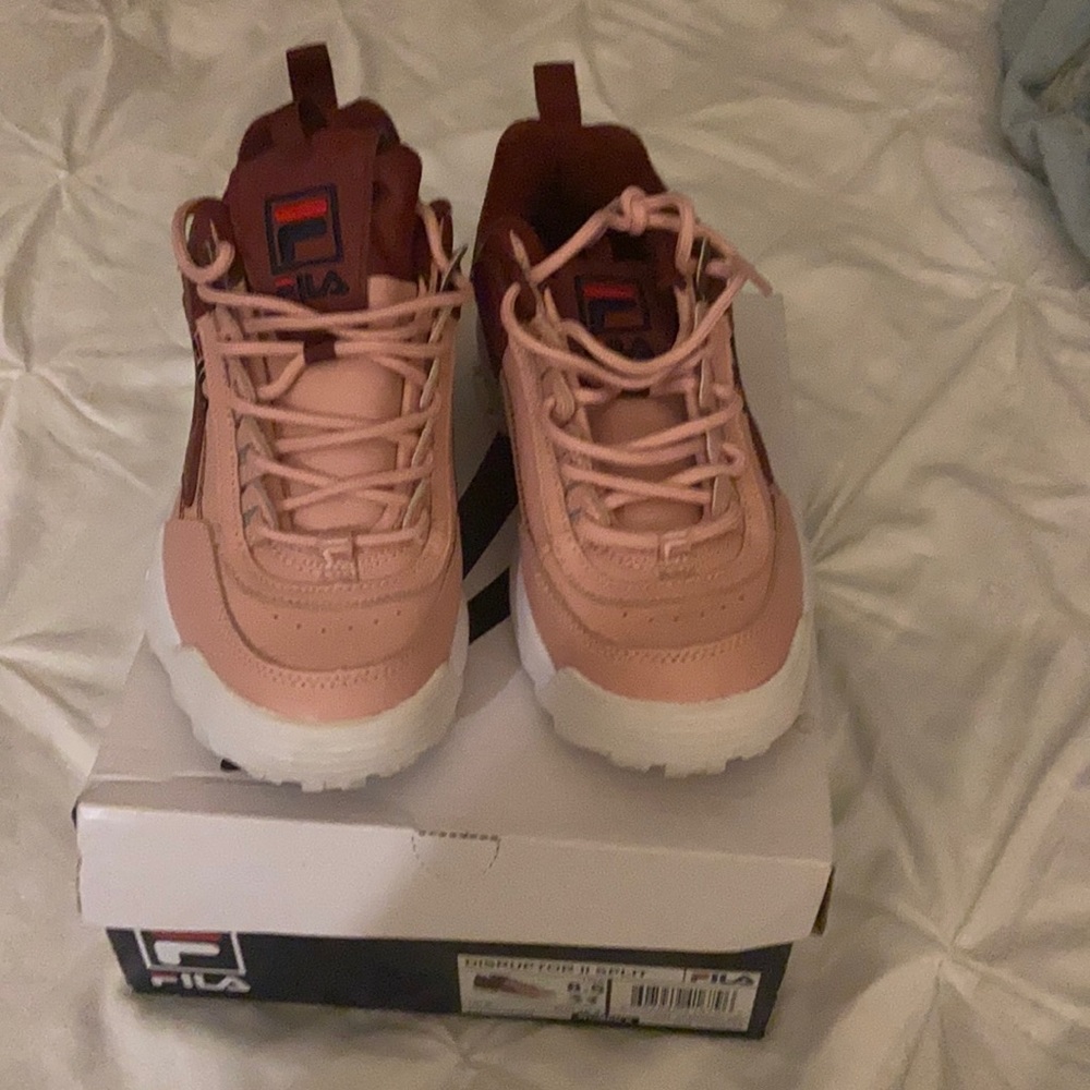 Gently Worn Burgundy and Pink FILA size 8.5